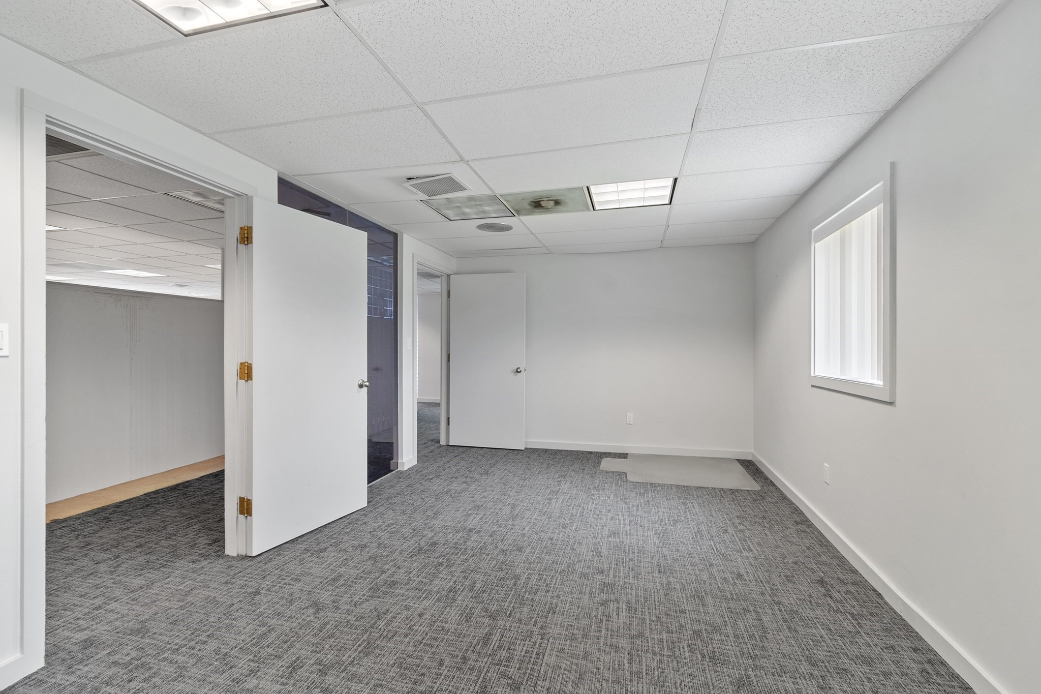 247 Newbury St Property Photo 12