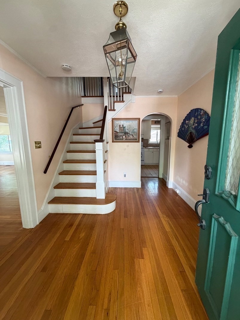 4 Van Ness Road Property Photo 2