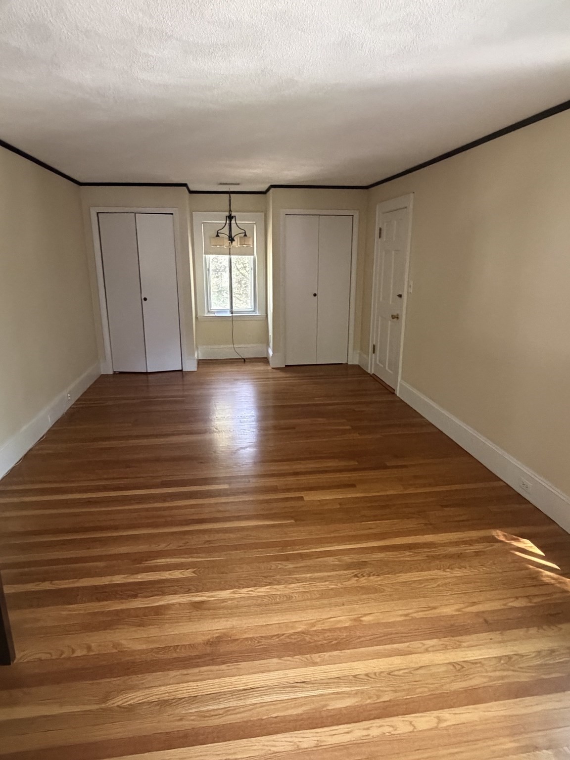 4 Van Ness Road Property Photo 7