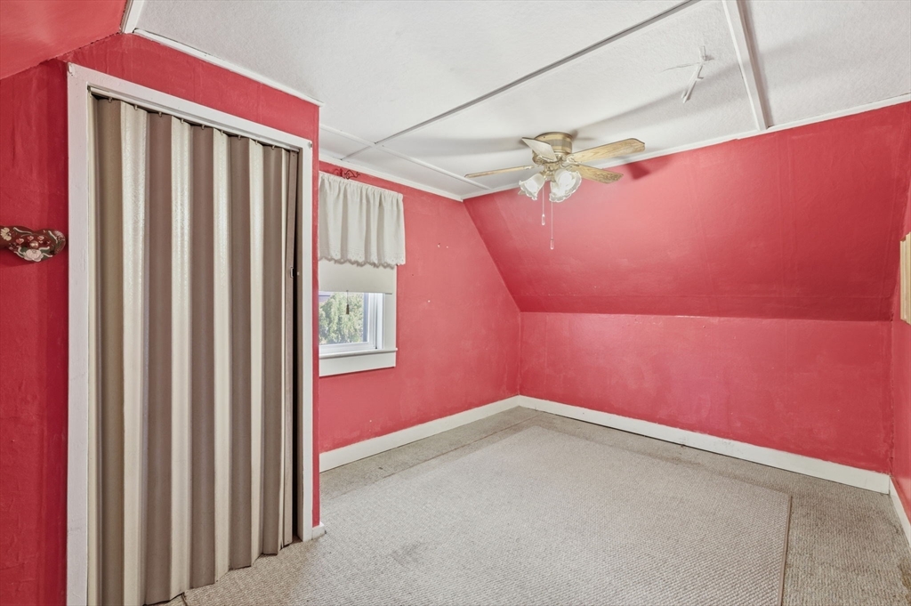48 Grant St Property Photo 23