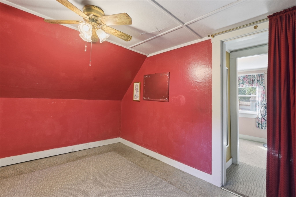 48 Grant St Property Photo 26