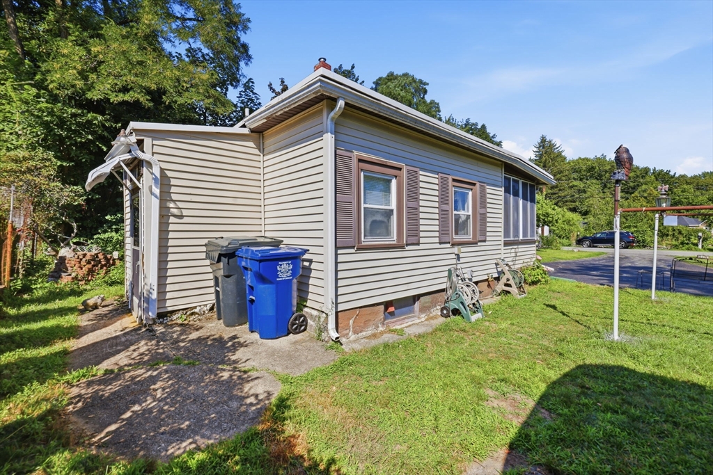 48 Grant St Property Photo 36