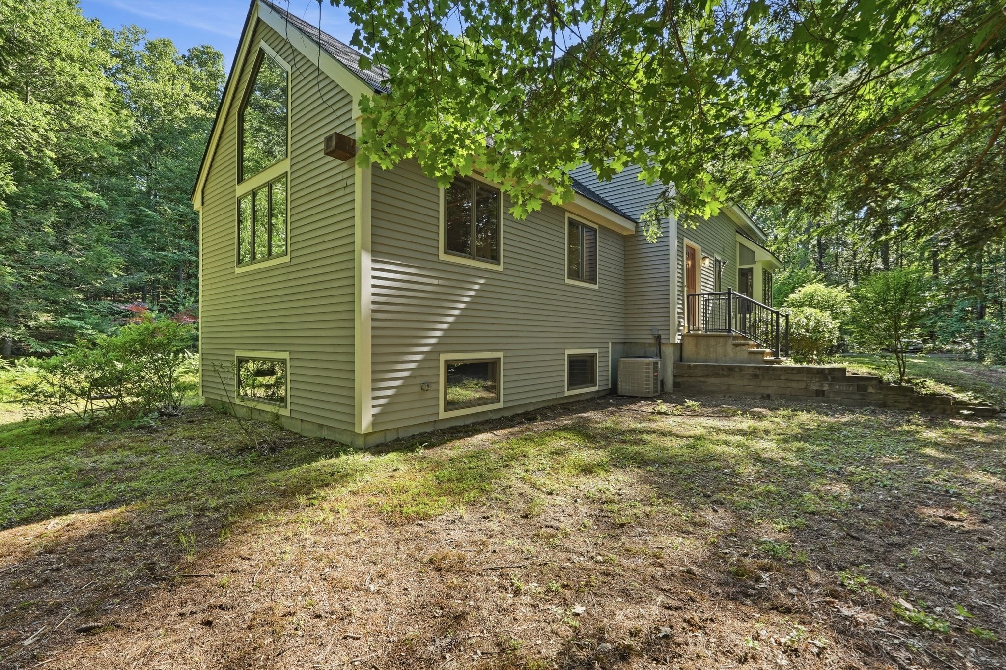 470 Montague Rd Property Photo 4