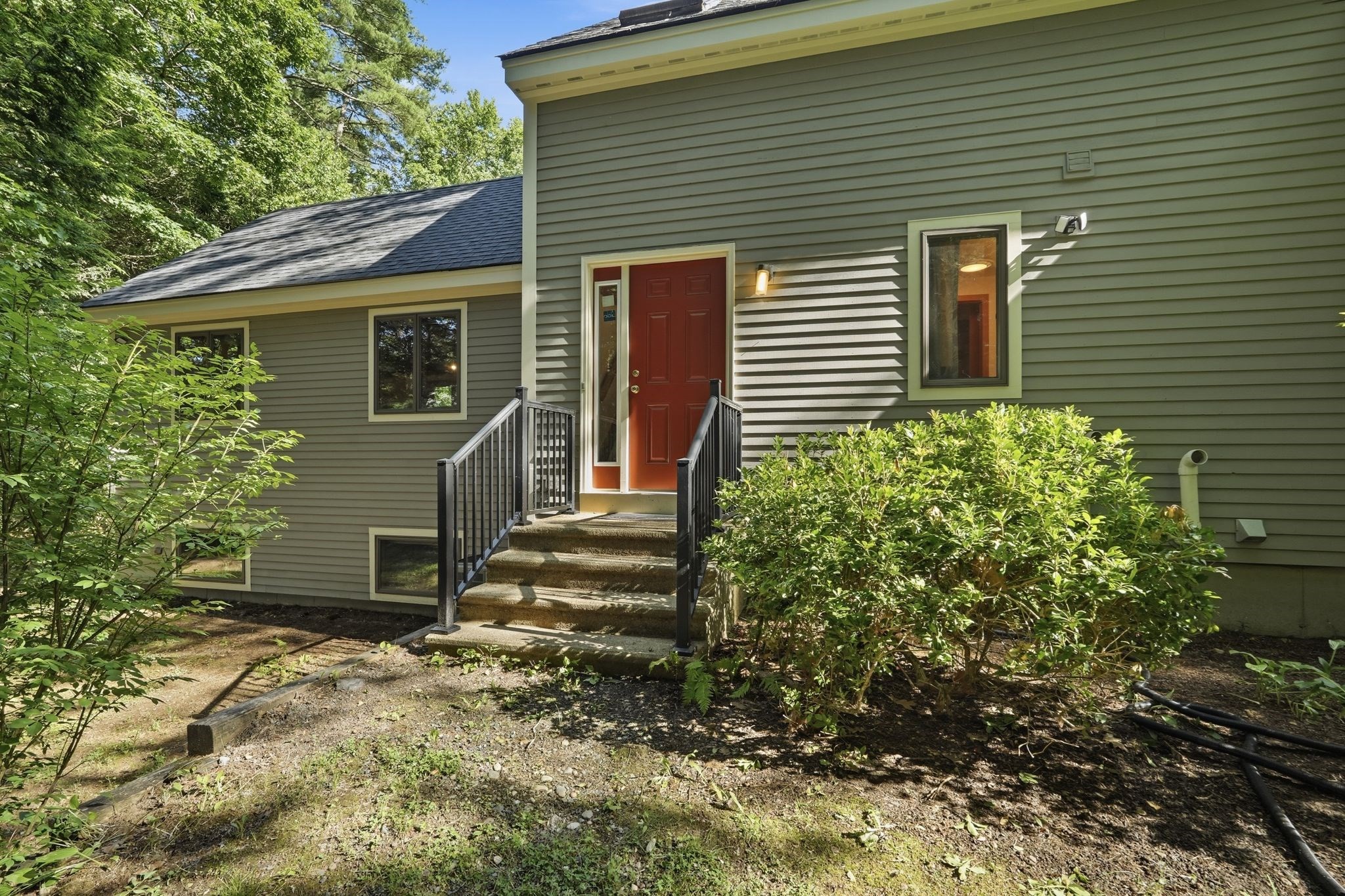 470 Montague Rd Property Photo 5
