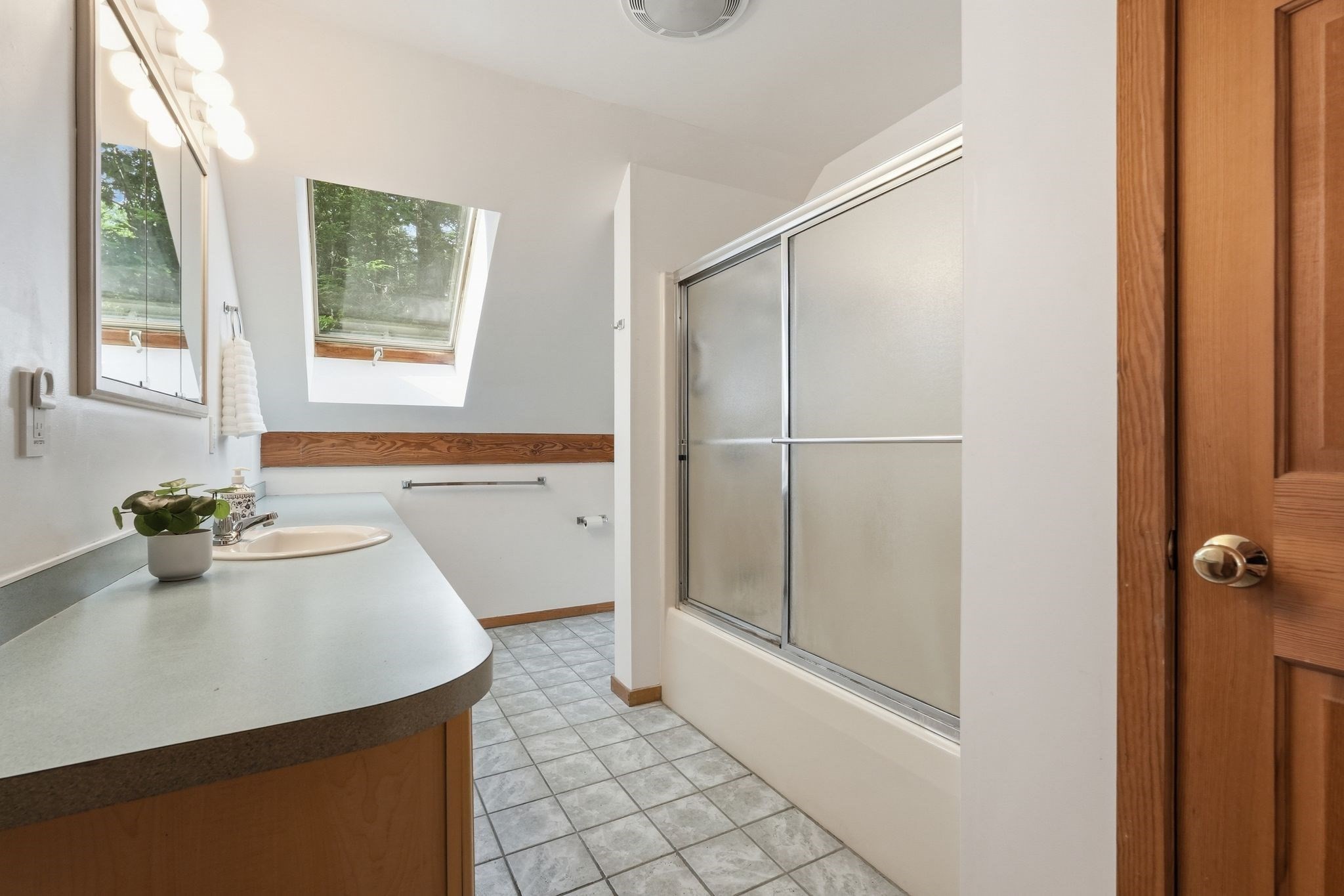 470 Montague Rd Property Photo 25