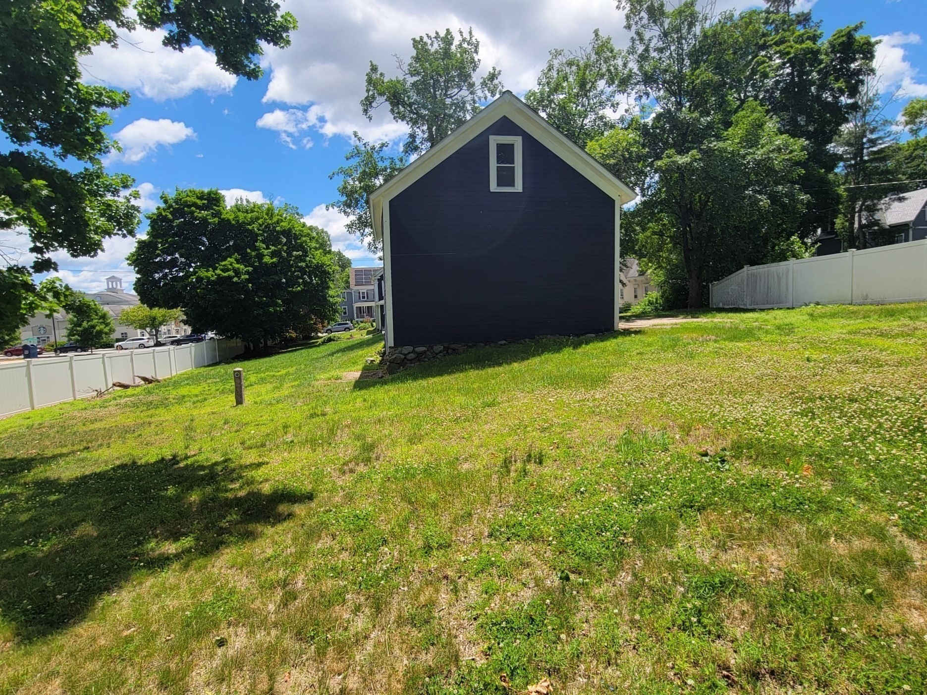 136 Commonwealth Rd # 2 Property Photo 16