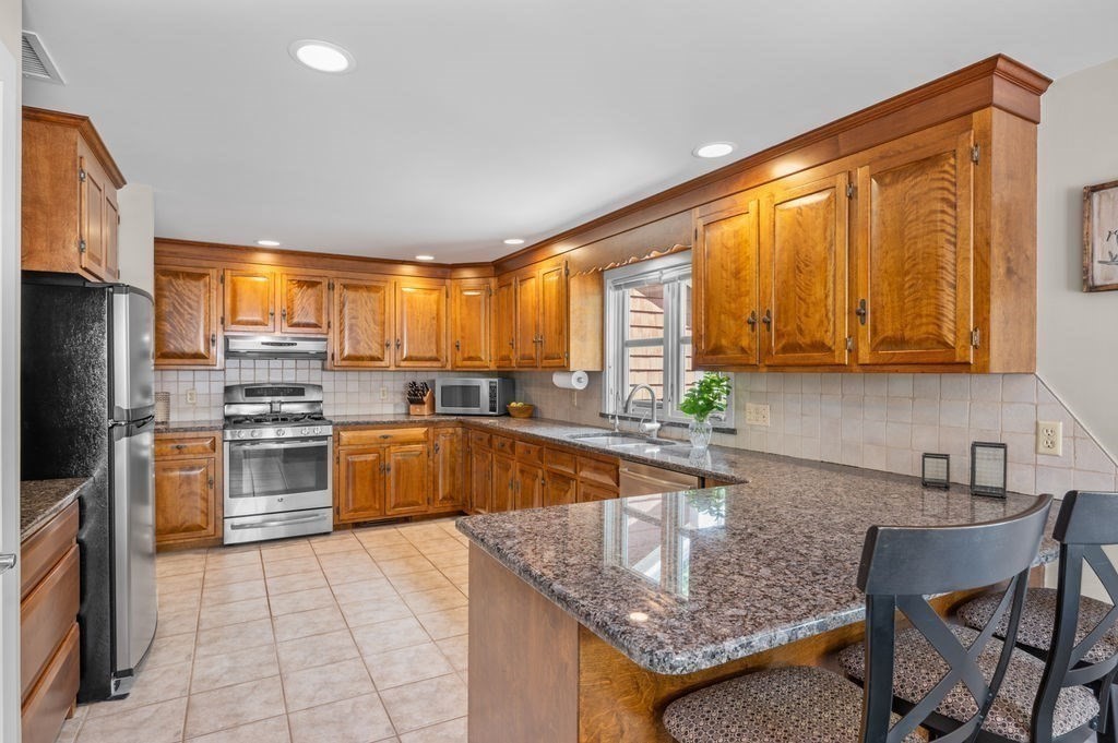 4 Fern Avenue Property Photo 11
