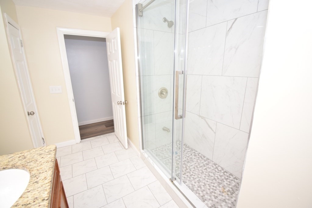 302 Lake Street Property Photo 7