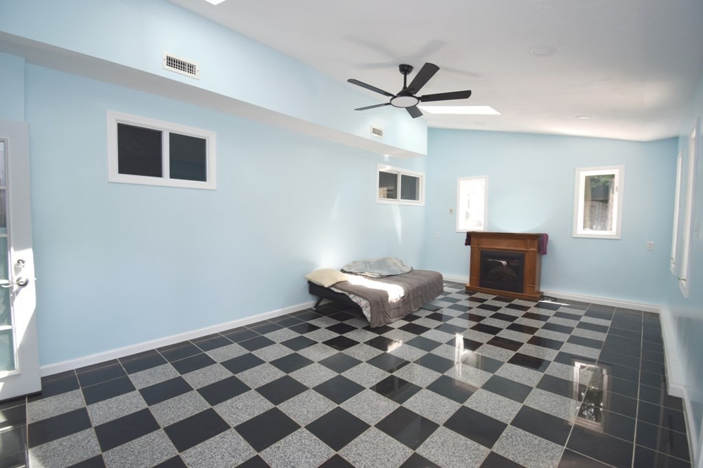 302 Lake Street Property Photo 39