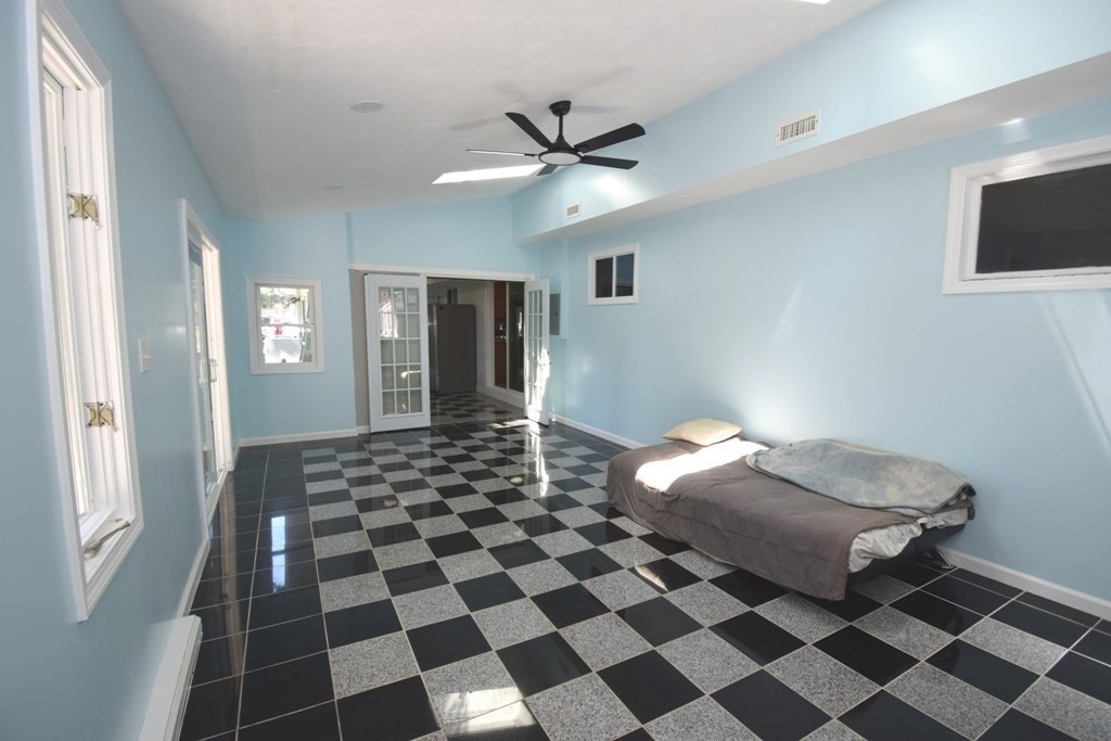 302 Lake Street Property Photo 40