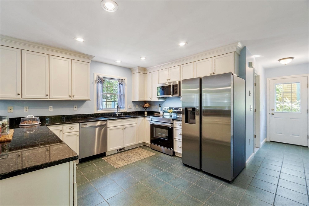 1 Spring Lane Property Photo 15