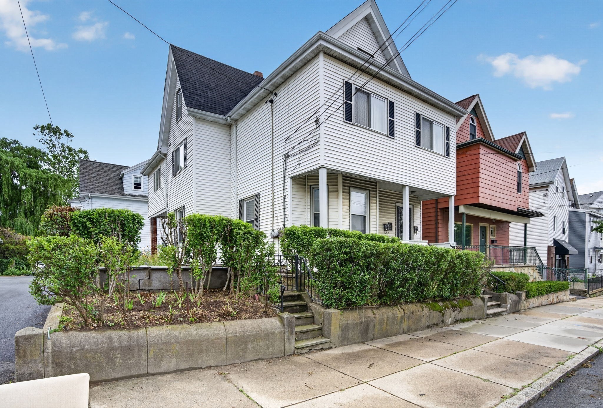 549 Main St Property Photo 1