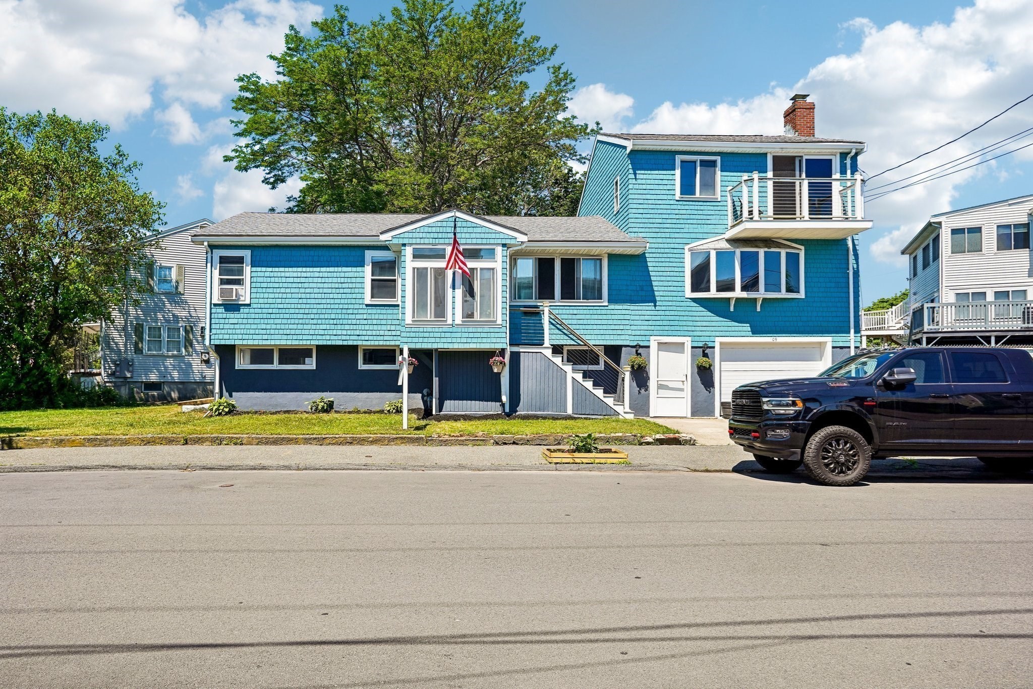 109 Broadsound Ave Property Photo 2