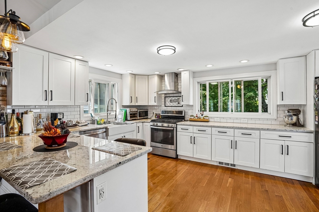 109 Broadsound Ave Property Photo 10
