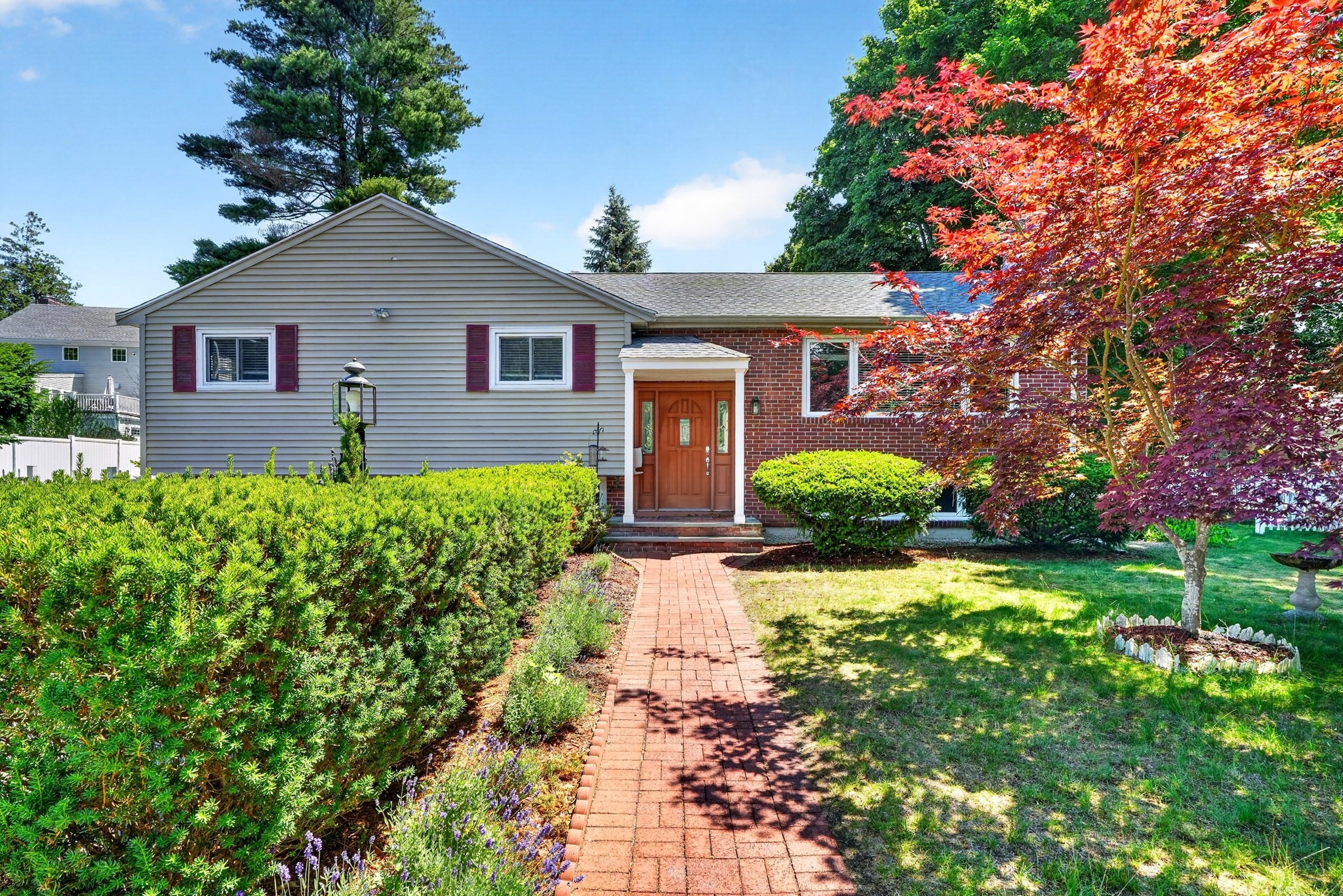32 Bobolink Rd