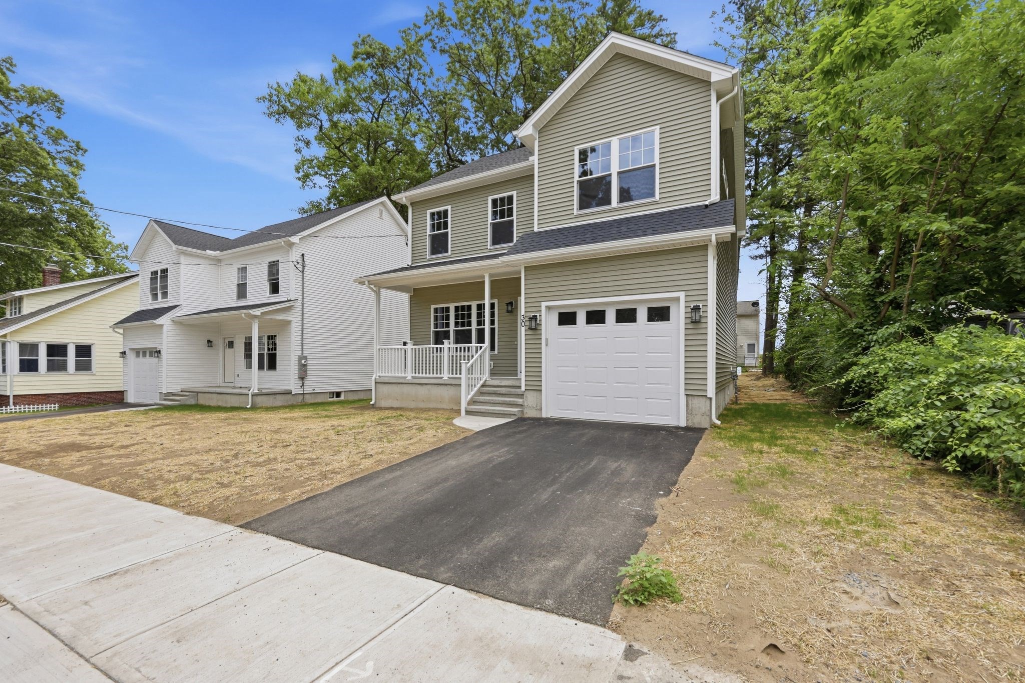 30 Goldenrod Property Photo 3