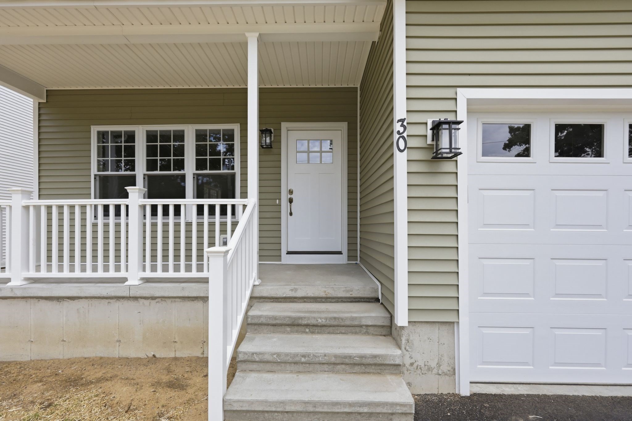 30 Goldenrod Property Photo 5