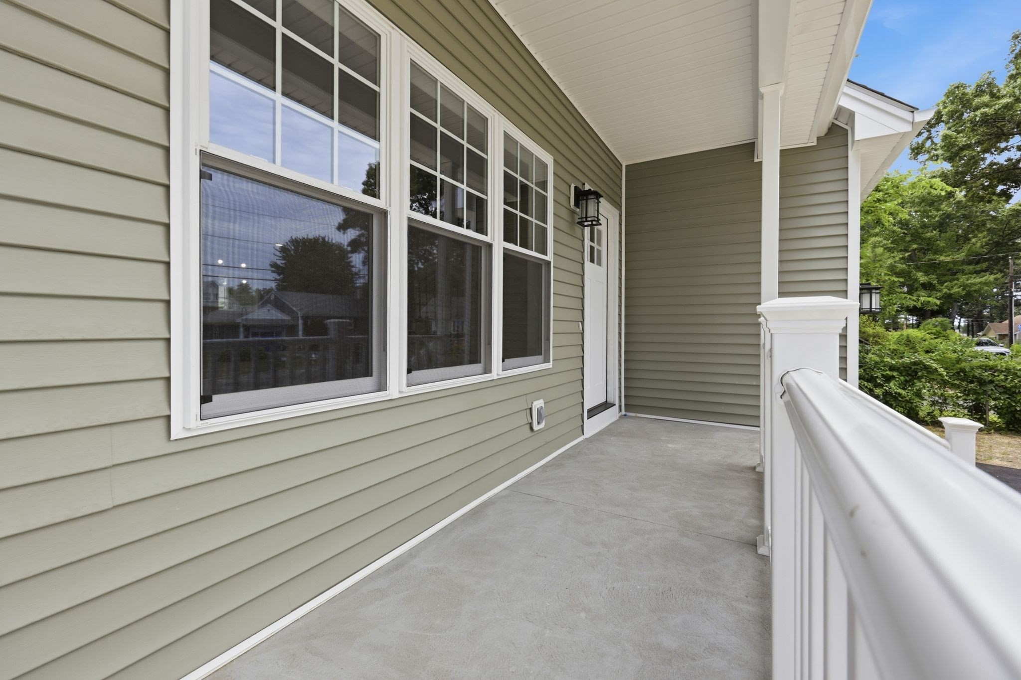 30 Goldenrod Property Photo 6