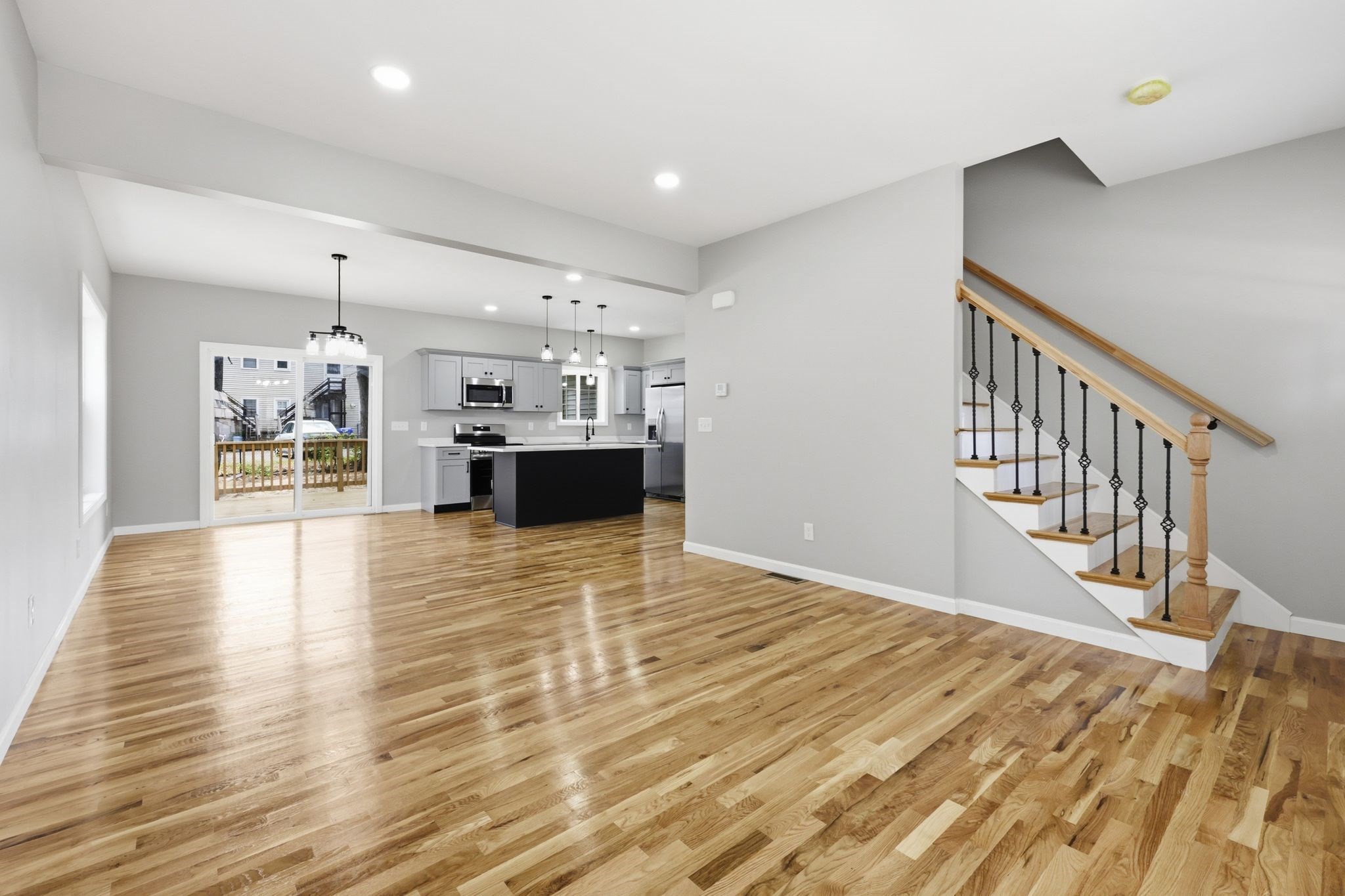 30 Goldenrod Property Photo 8