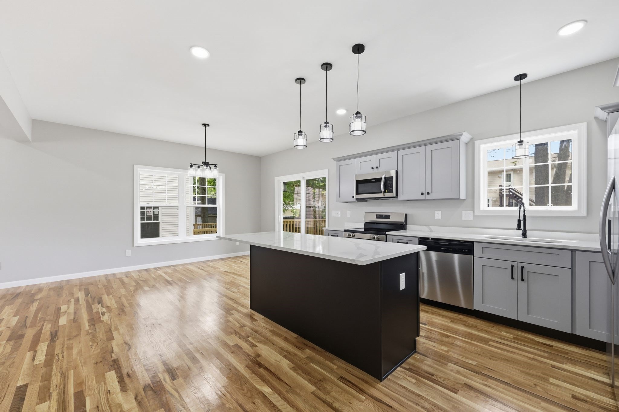 30 Goldenrod Property Photo 19