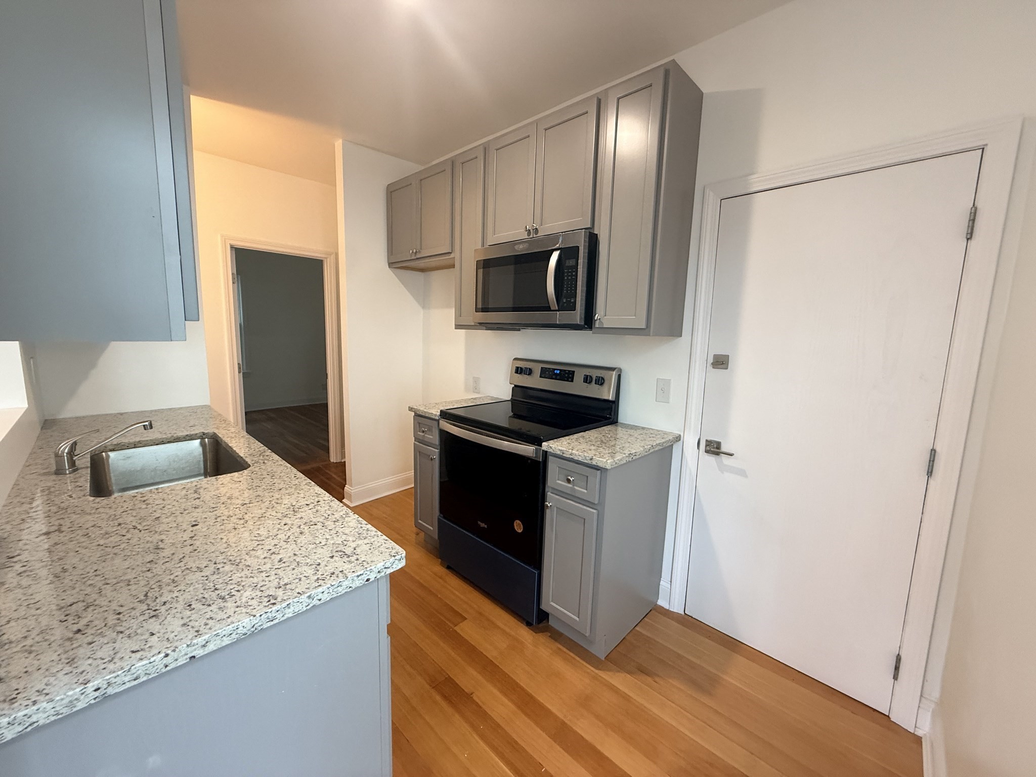 48 Tuttle St Property Photo 5