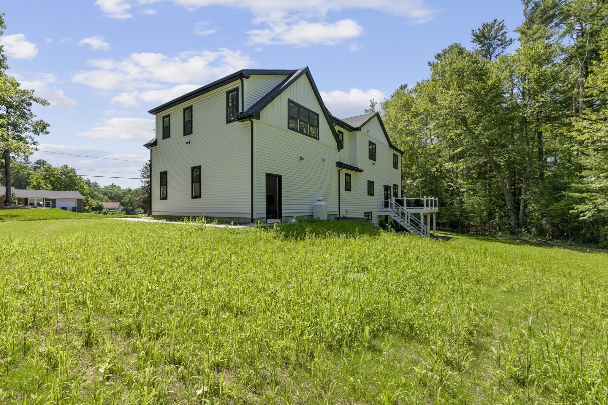 91 Howard St Property Photo 40