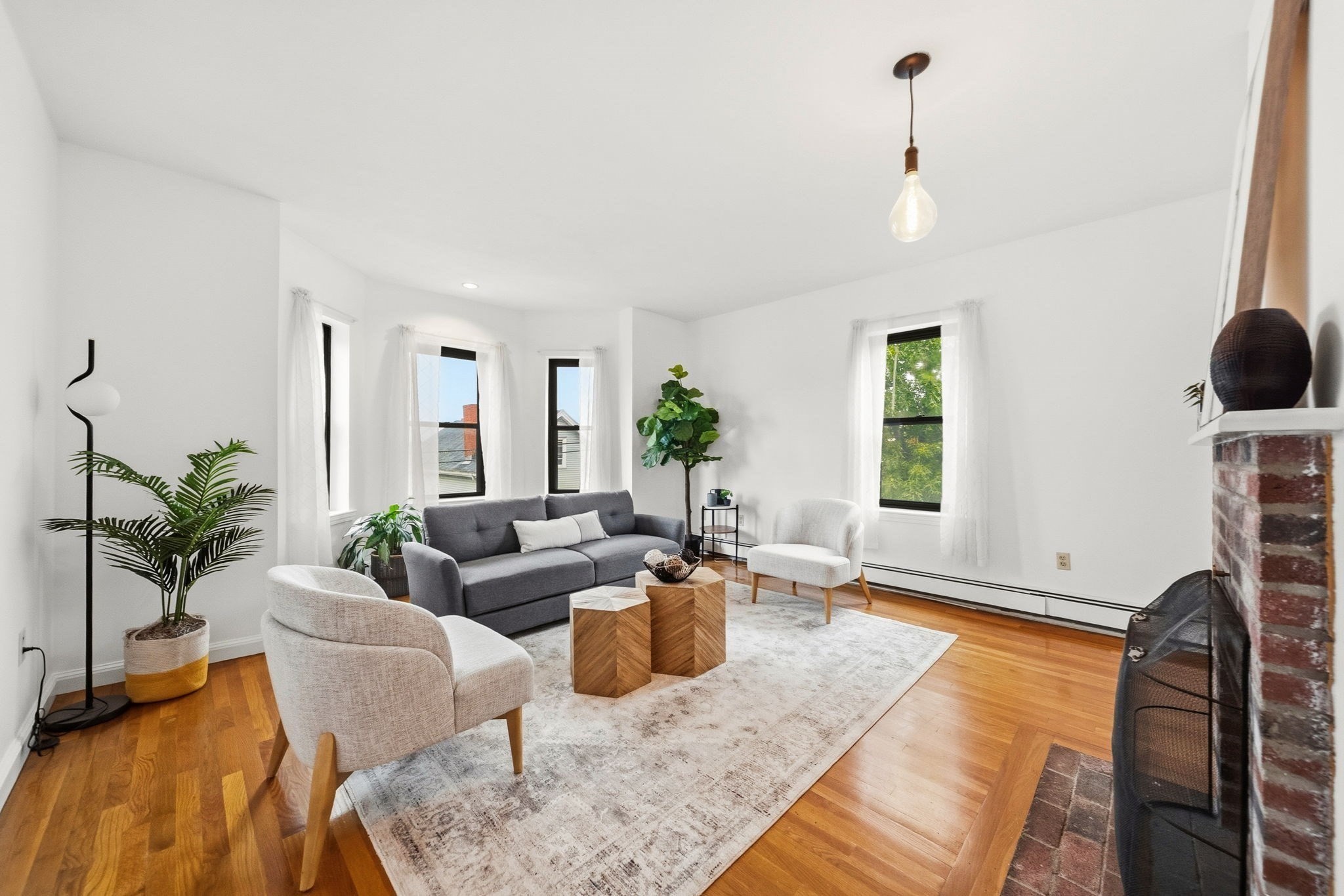 86 Walnut St # 3 Property Photo 2
