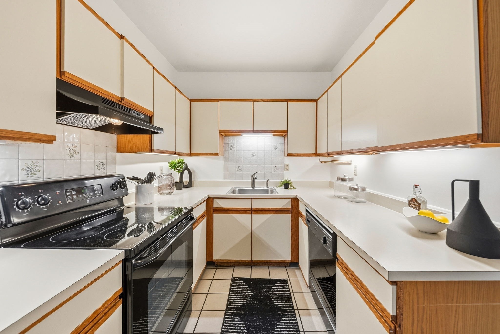 86 Walnut St # 3 Property Photo 14