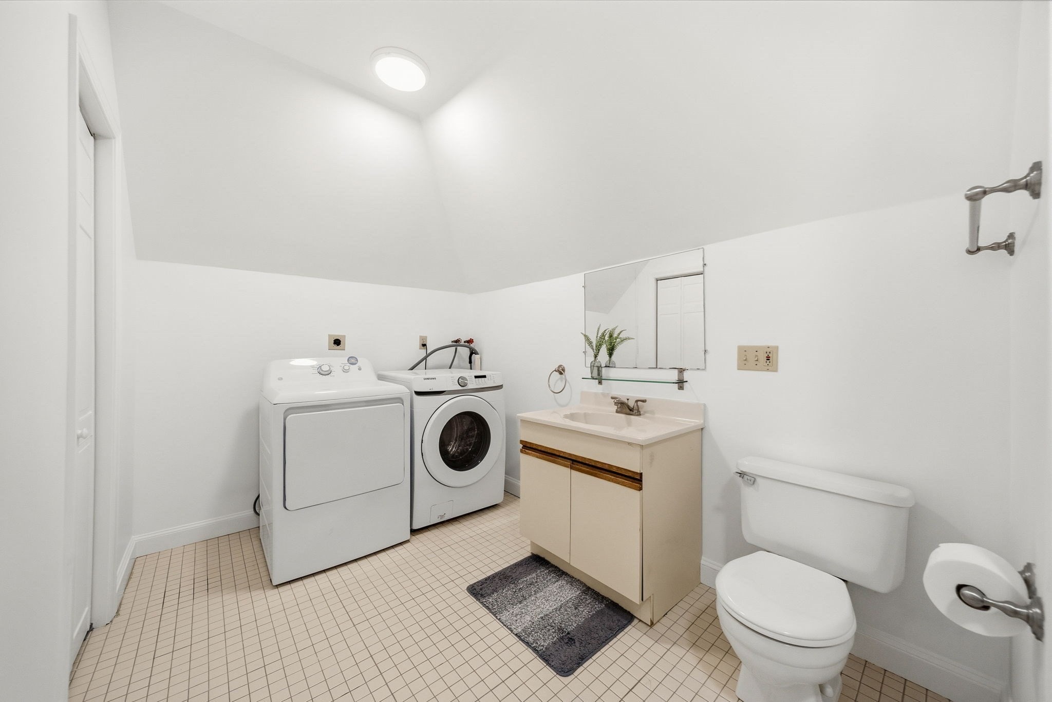 86 Walnut St # 3 Property Photo 18