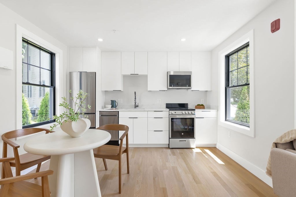 43 Crafts Street Property Photo 6