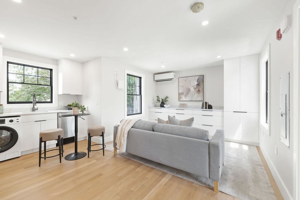 43 Crafts Street Property Photo 14