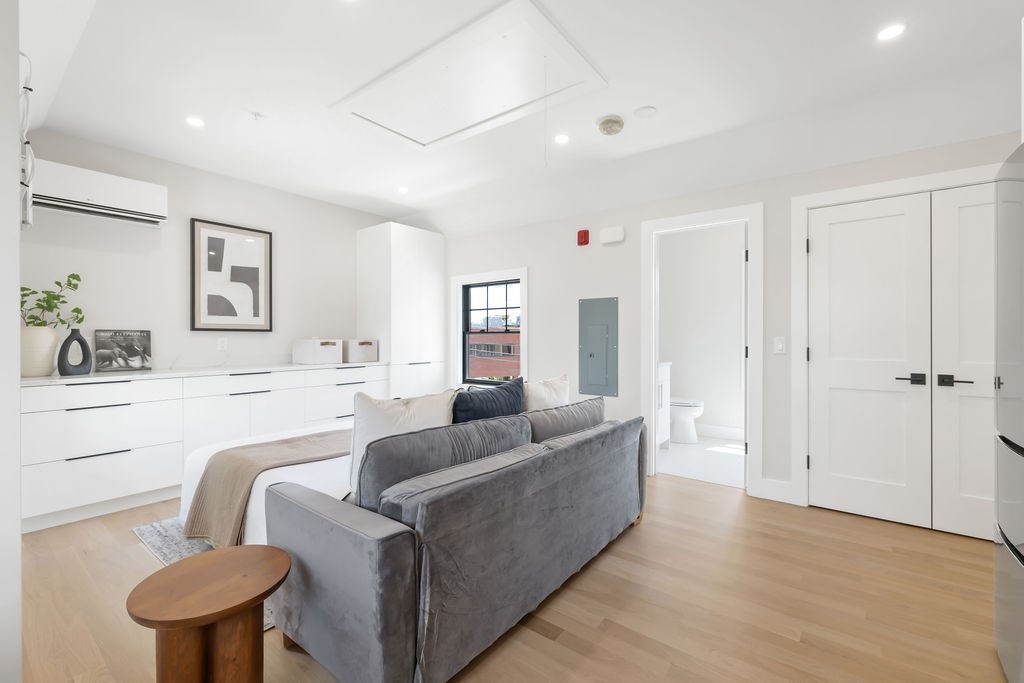 43 Crafts Street Property Photo 23
