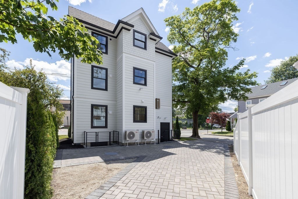 43 Crafts Street Property Photo 30