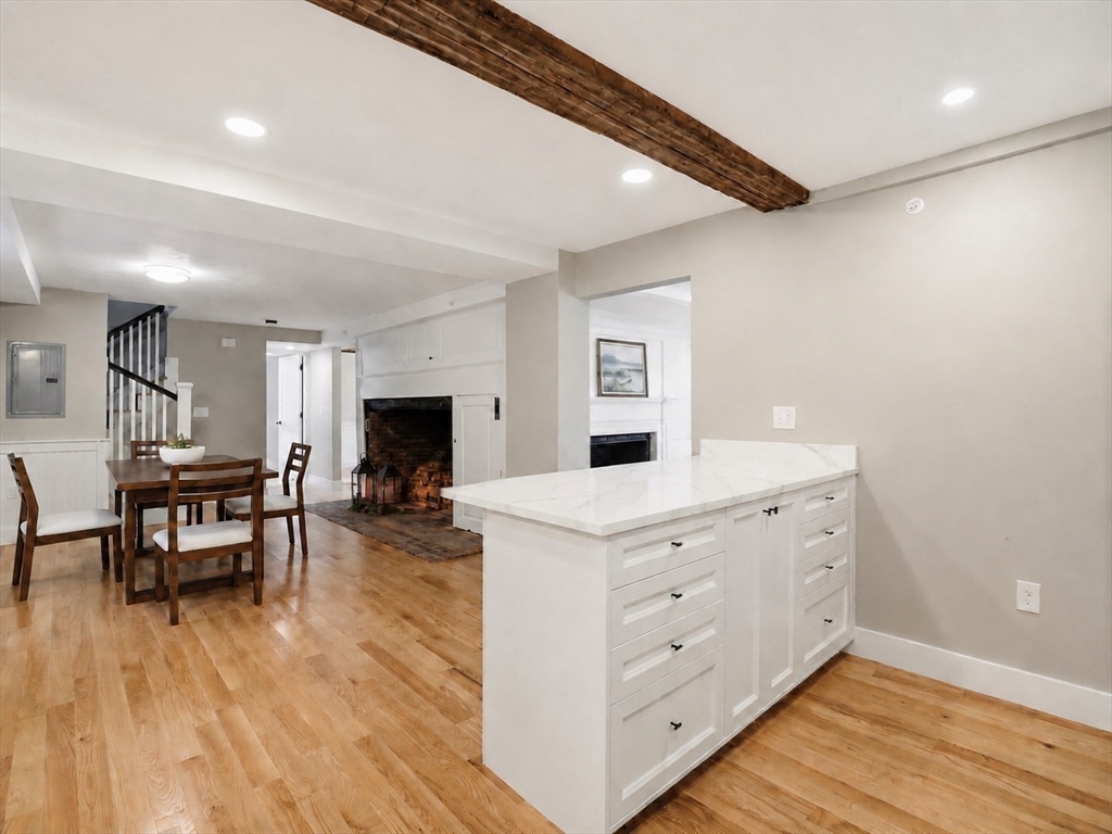 164 Main Street # B Property Photo 5