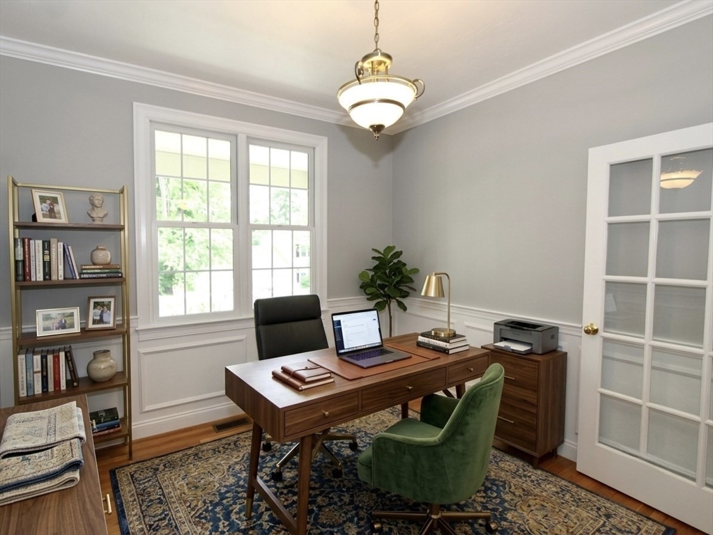 7 Chevy Chase Rd Property Photo 5