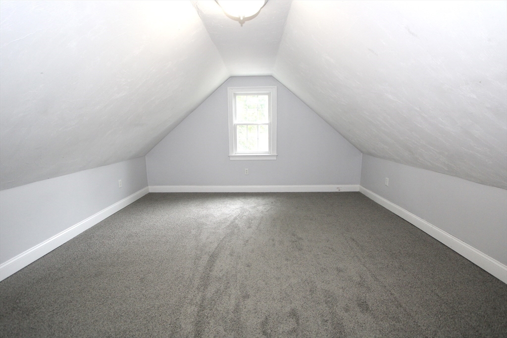 7 Chevy Chase Rd Property Photo 11