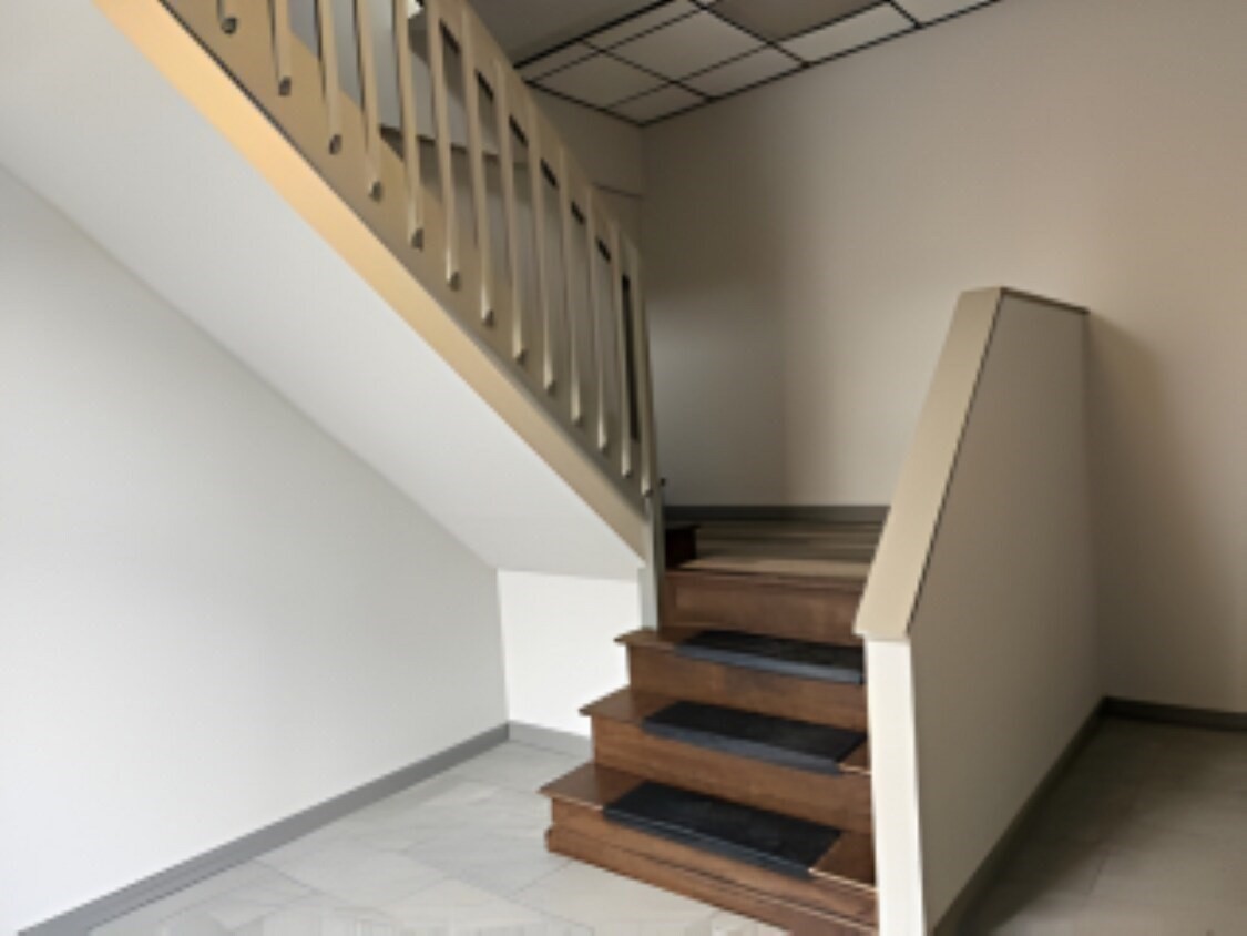 60 Pine St # 2 Property Photo 6