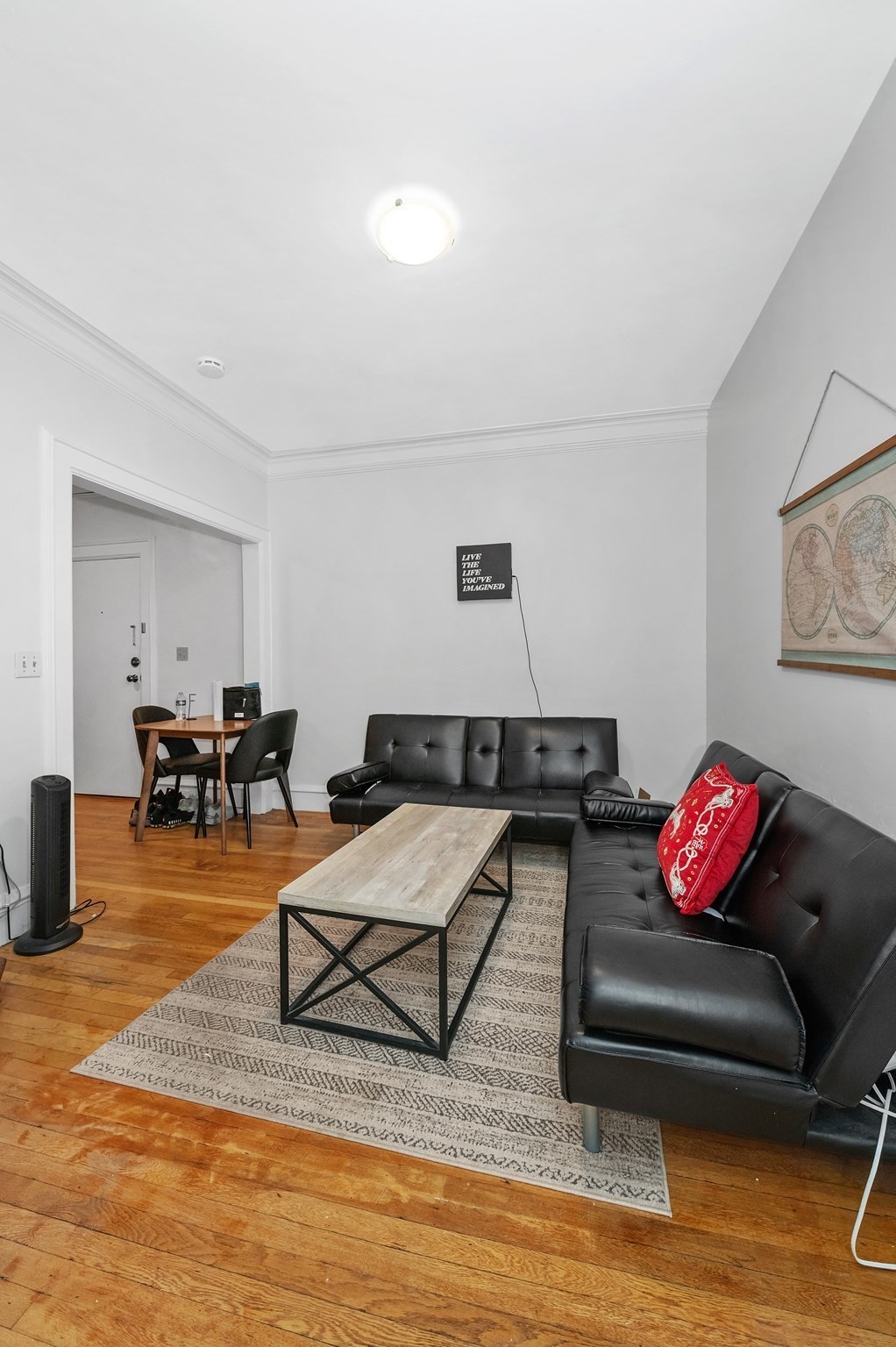 21 Park Vale Ave # 2 Property Photo 2