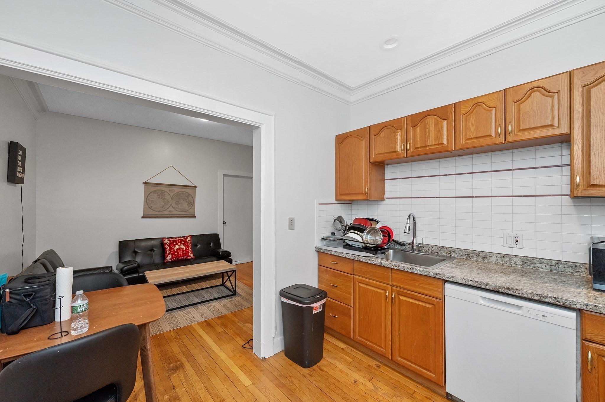 21 Park Vale Ave # 2 Property Photo 6