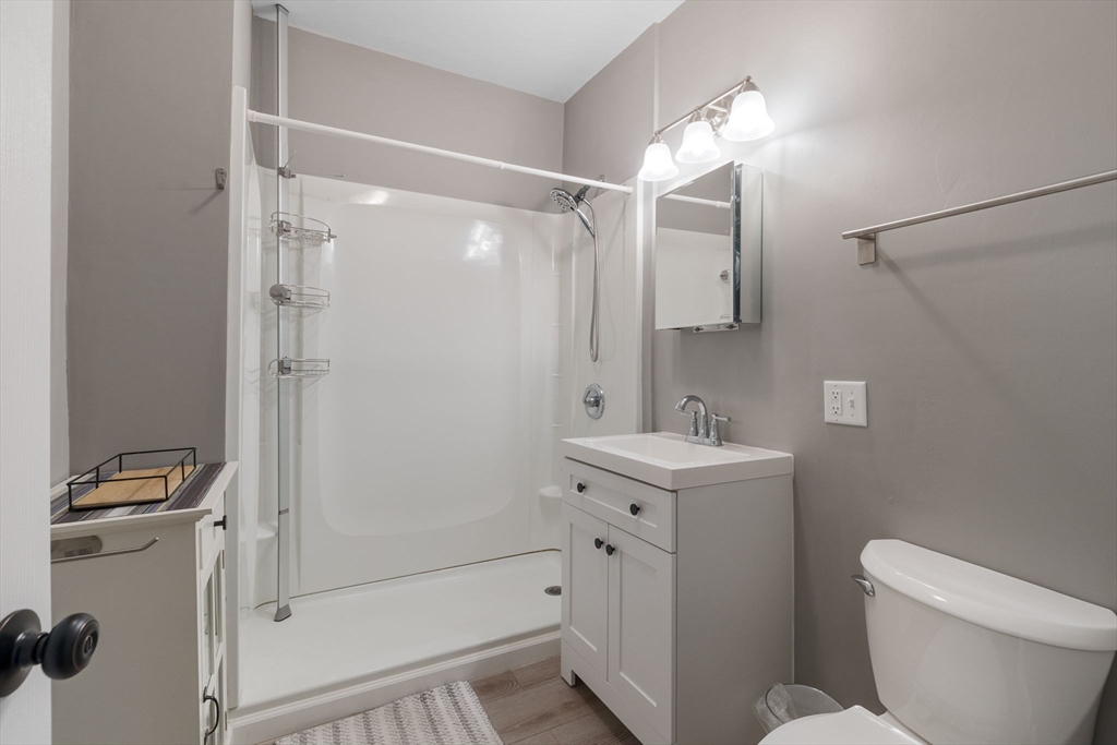 1152 Dorchester Ave Property Photo 4