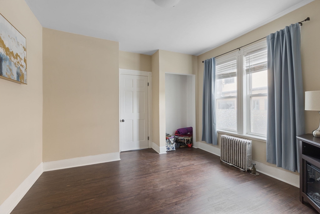 1152 Dorchester Ave Property Photo 6
