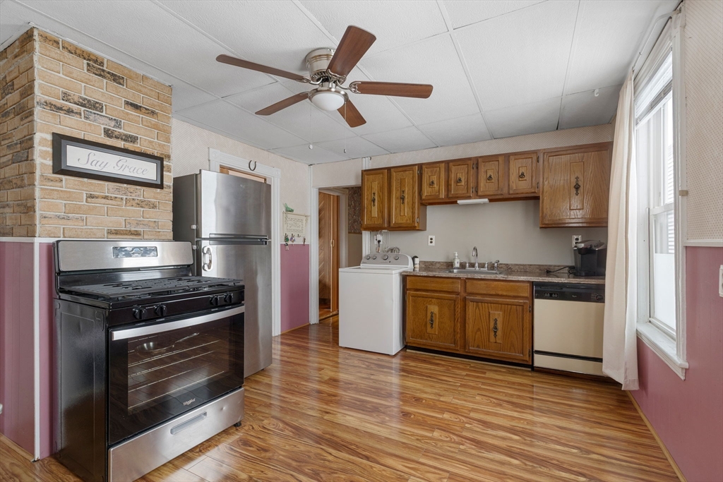 1152 Dorchester Ave Property Photo 25