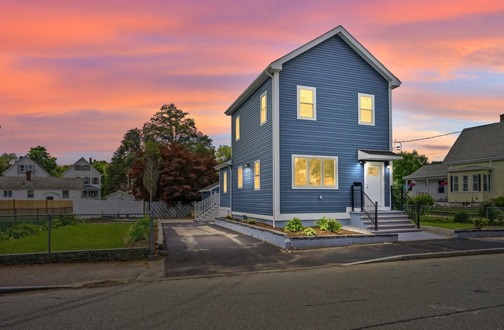 24 Cottage St