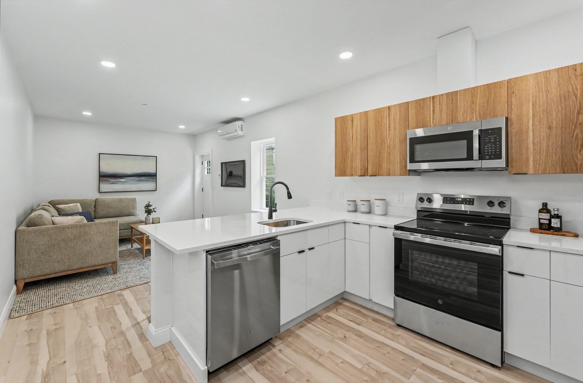 71 Portland # 101 Property Photo 1