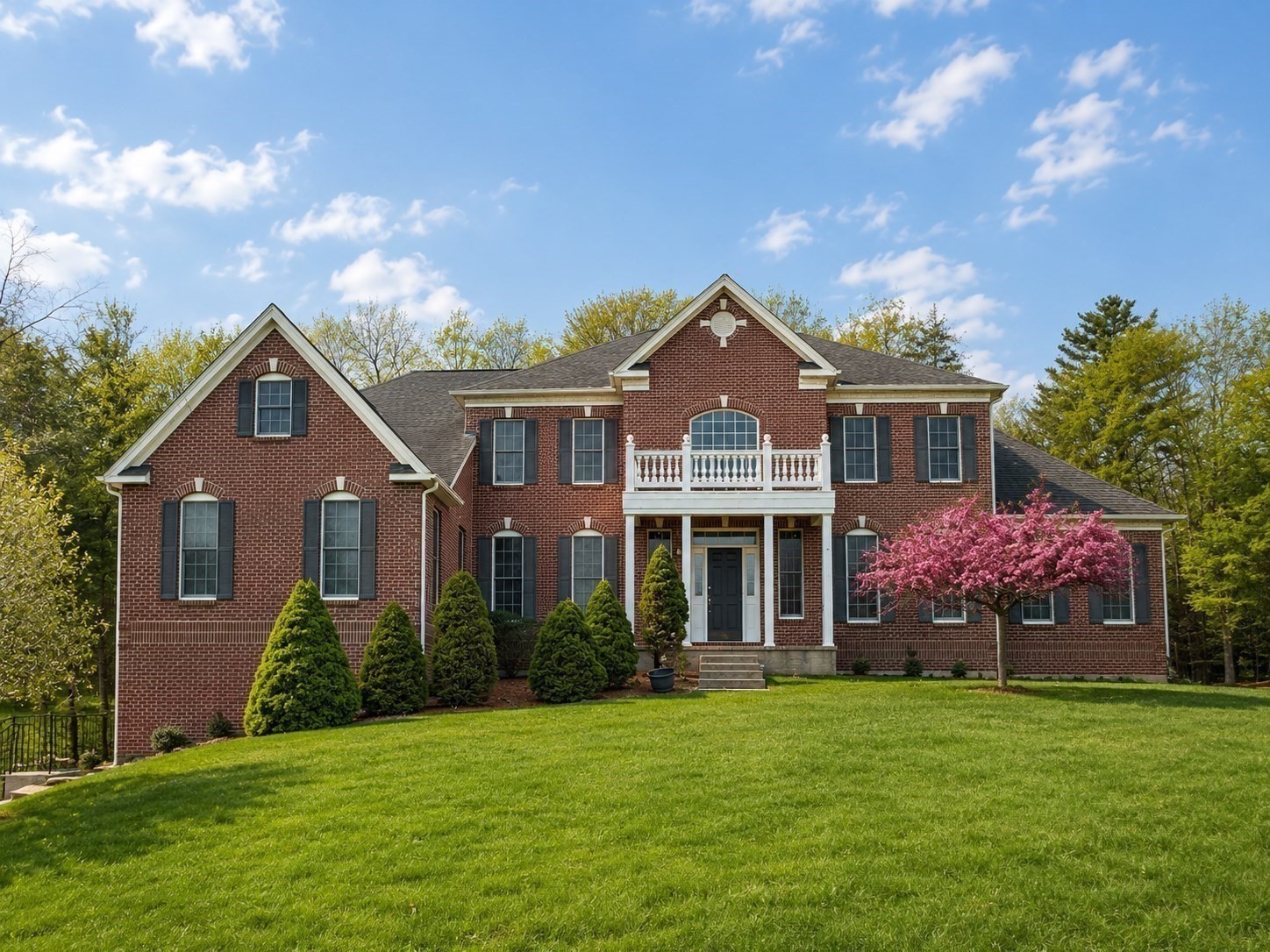4 Summit Way Property Photo 1
