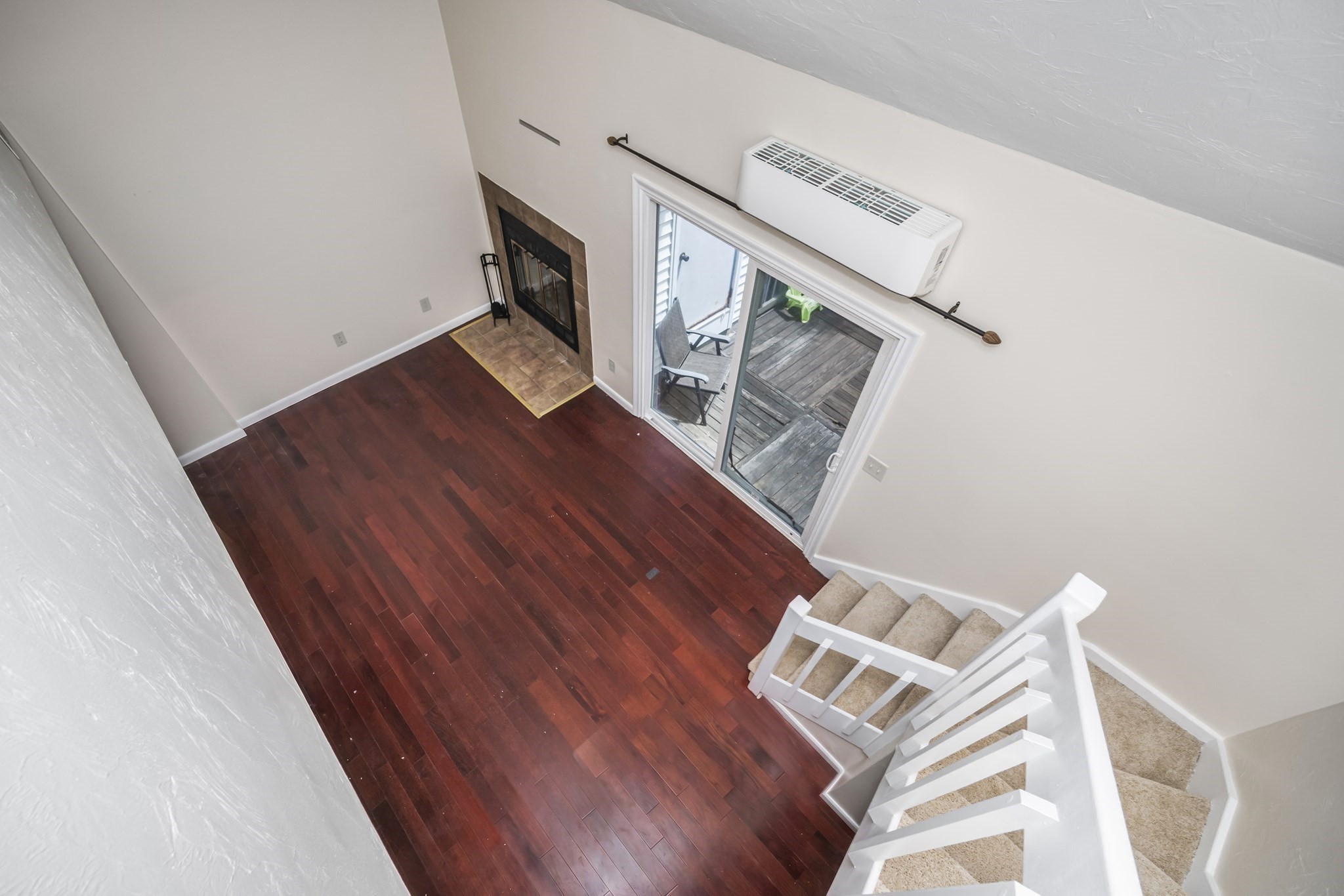 235 Lake St # D Property Photo 6