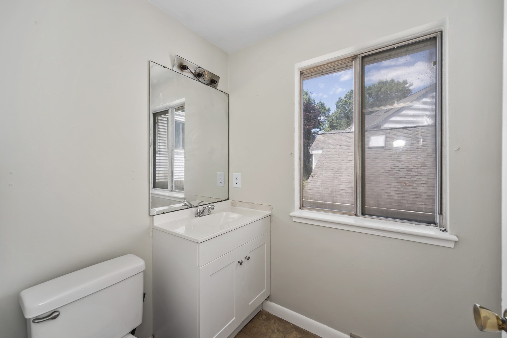 235 Lake St # D Property Photo 10