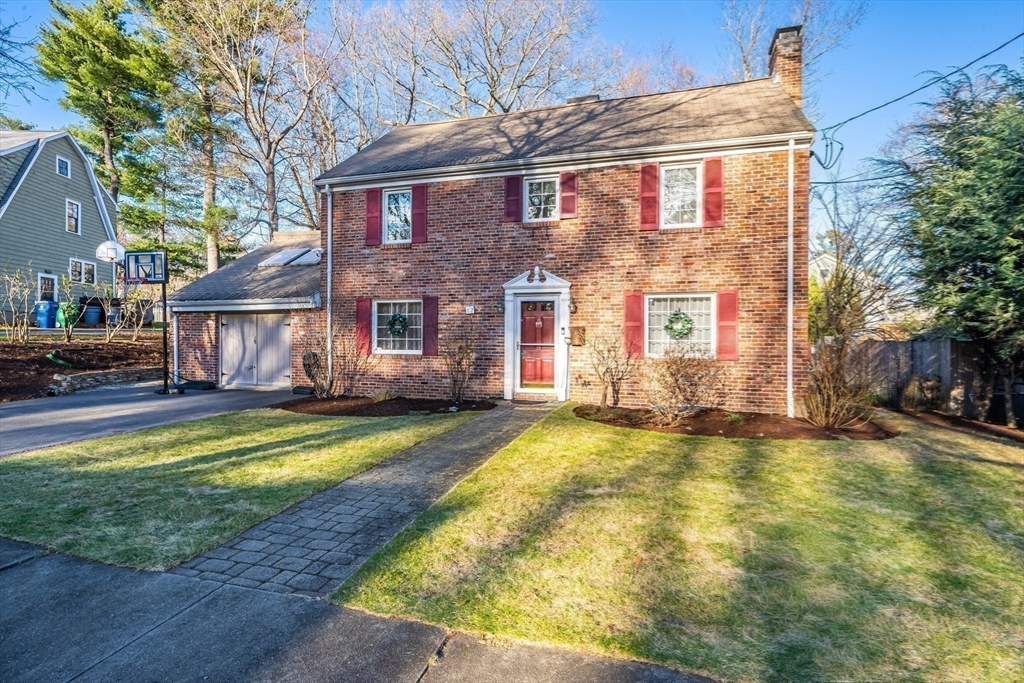 17 Woodhaven Rd Property Photo 1
