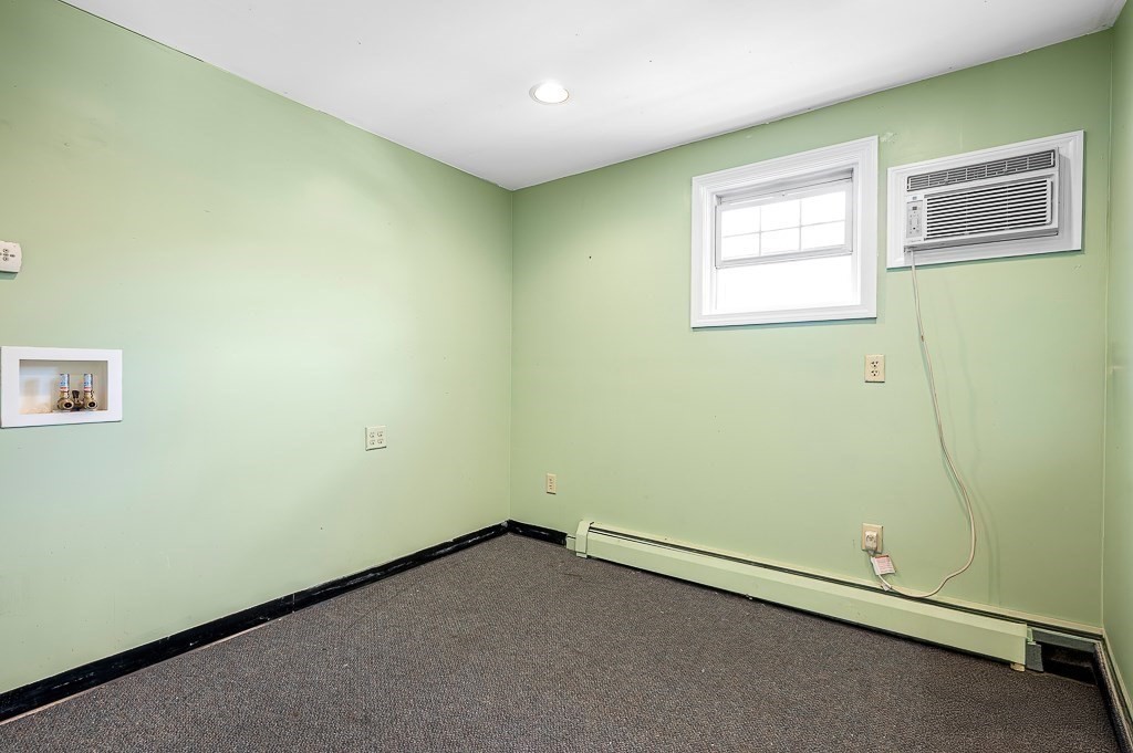 188 Auburn St Property Photo 7