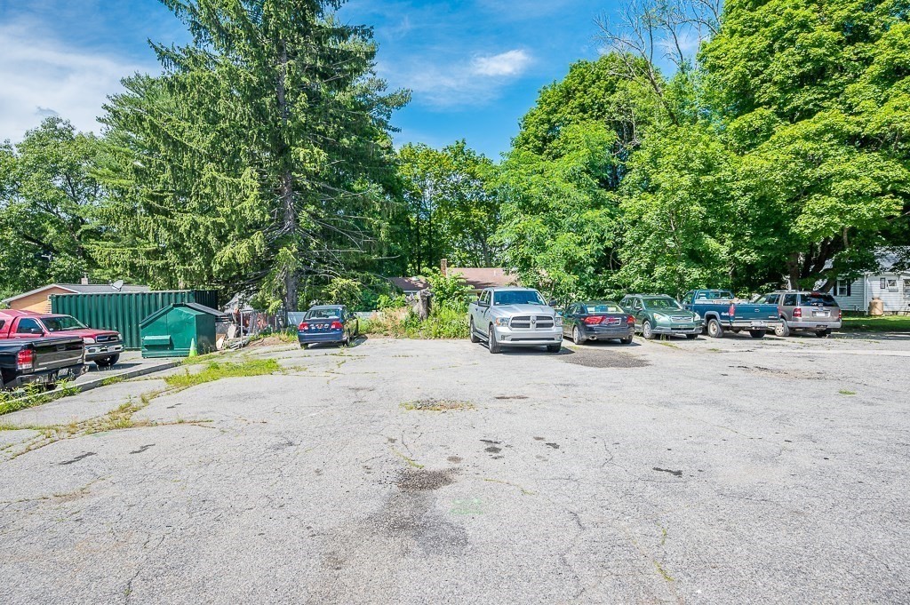 188 Auburn St Property Photo 28